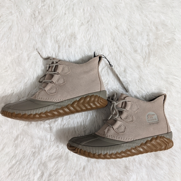 SOREL Women's Out ‘N About Plus Waterproof Winter - Picture 3 of 8